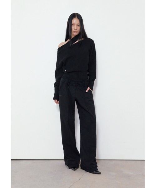 BOHEMSEO(ボヘミアンソウル)の「NECK CUTOUT SLIMFIT KNIT(ニット/セーター・メンズ・ブラック・OS)」の6枚目の写真