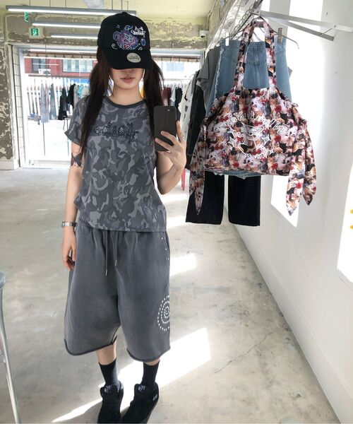 TYPESERVICE（タイプサービス）の「Washed Hotfix Shorts [Charcoal]（スウェットパンツ・レディース・その他・FREE）」の6枚目の写真
