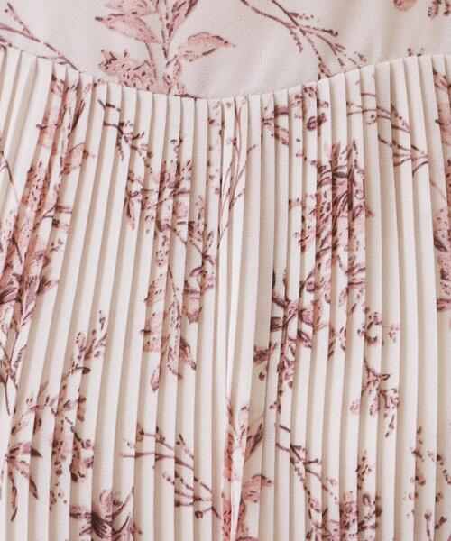 index（インデックス）の「エアリープリーツスタンドカラーブラウス【洗濯機OK/イージーアイロン/防シワ】《5col》（シャツ/ブラウス・レディース・ベージュ系その他/サックスブルー系/ベージュ系その他7/チャコール/ブラック系・42/40/38/36）」の13枚目の写真