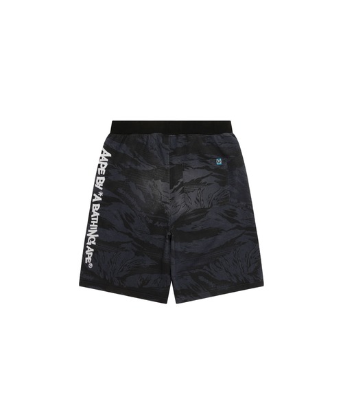 AAPE BY A BATHING APE（エーエイプバイアベイシングエイプ）の「AAPE MAIN SWEAT SHORTS(camouflage)（スウェットパンツ・メンズ・ブラック系その他・MEDIUM/X-LARGE/LARGE/SMALL）」の2枚目の写真