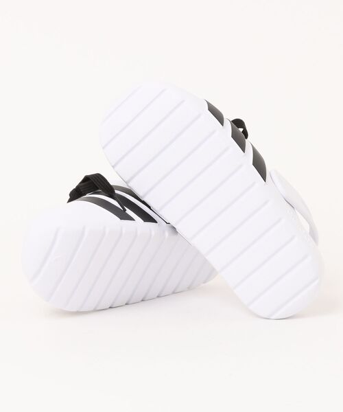 adidas（アディダス）の「《adidas》アディレッタCLOGLACEU（サンダル・レディース・ブラック×ホワイト/ホワイト×ブラック・25.5cm/24.5cm/23.5cm/22.5cm）」の4枚目の写真