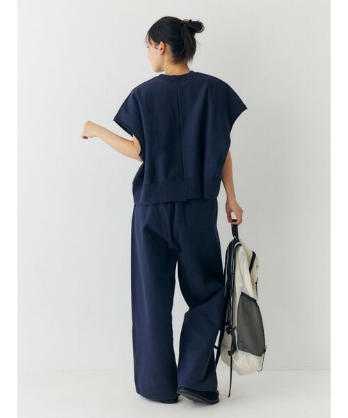 Ungrid（アングリッド）の「BOOK CLUB別注リメイクノースリスウェット（スウェット・レディース・アイボリー/ネイビー・FREE）」の9枚目の写真