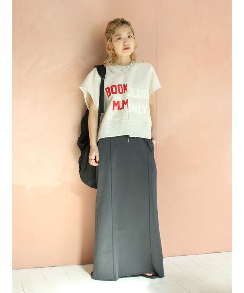 Ungrid（アングリッド）の「BOOK CLUB別注リメイクノースリスウェット（スウェット・レディース・アイボリー/ネイビー・FREE）」の12枚目の写真