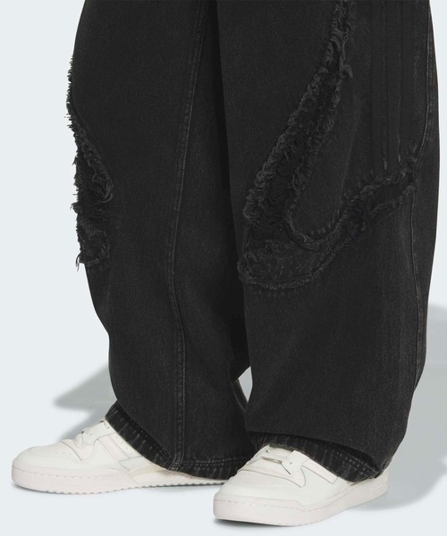 adidas（アディダス）の「TGワイドDNM PTSパンツ / アディダスオリジナルス adidas Originals（デニムパンツ・メンズ・ブラック・30inch/28inch/27inch/26inch/38inch/36inch/35inch/25inch/24inch/34inch/33inch/32inch）」の4枚目の写真
