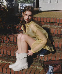 MONGDOL（モンドル）の「フレアフーディッドウインドブレーカー ベージュ MDJP027BEIGE（ナイロンジャケット）」