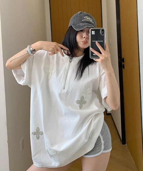 Dalfwin（ダールフィン）の「韓国ファッション RICECAKEフラワーパッチハーフジップ半袖Tシャツ（Tシャツ/カットソー・レディース・ブラック/グレー/ホワイト・FREE）」の19枚目の写真