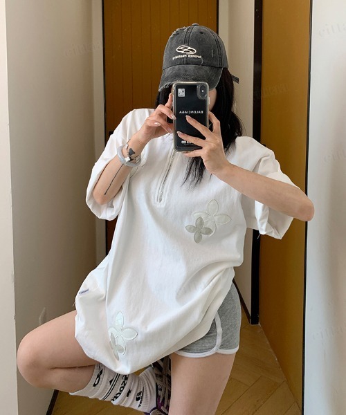 Dalfwin（ダールフィン）の「韓国ファッション RICECAKEフラワーパッチハーフジップ半袖Tシャツ（Tシャツ/カットソー・レディース・ブラック/グレー/ホワイト・FREE）」の16枚目の写真