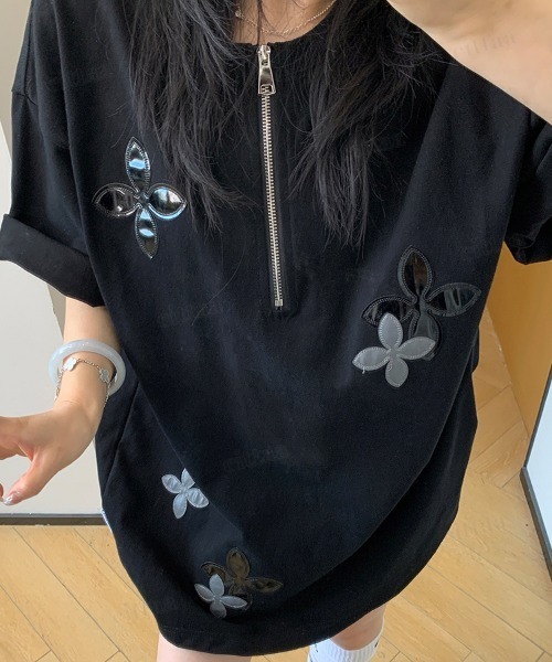 Dalfwin（ダールフィン）の「韓国ファッション RICECAKEフラワーパッチハーフジップ半袖Tシャツ（Tシャツ/カットソー・レディース・ブラック/グレー/ホワイト・FREE）」の8枚目の写真
