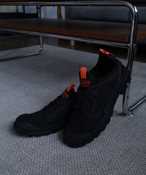 PALLADIUM（パラディウム）の「PAMPA LT TRAVEL LO VT スニーカー（スニーカー・レディース・ブラック/ホワイト・29cm/28cm/27.5cm/27cm/26.5cm/26cm/25.5cm/24.5cm/24cm/25cm/23cm/22.5cm）」の3枚目の写真