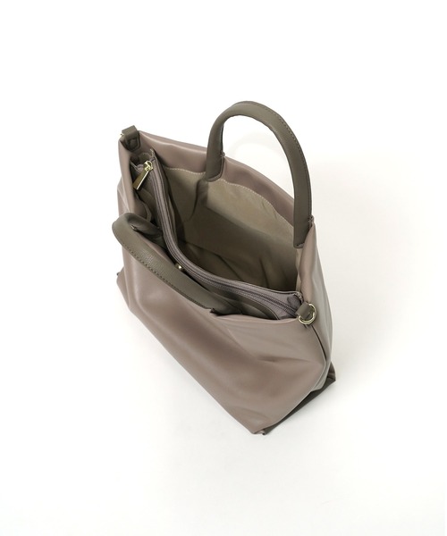 Legato Largo(レガートラルゴ)の「"02"≪Legato Largo≫肩楽 2ポケット フェイクレザー 2WAY ショルダーバッグ(ショルダーバッグ・レディース・ブラック/アイボリー/グレイッシュベージュ・ONE SIZE)」の17枚目の写真