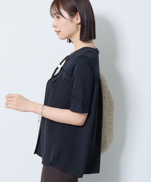 INDIVI（インディヴィ）の「【着る日傘／SETUP可能】ビスチェレイヤード風トップス（Tシャツ/カットソー・レディース・ネイビー/ベージュ/サックスブルー/ブラック・13/05/38/34/19/15 ）」の5枚目の写真