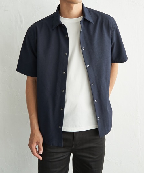 ikka(イッカ)の「イージーケア半袖シャウター(ブルゾン・メンズ・ベージュ/ネイビー/ブルー・XL/L/M/S)」の1枚目の写真