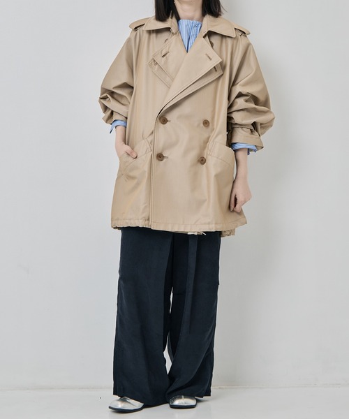 08sircus（ゼロエイトサーカス）の「[08sircus/ゼロハチサーカス]Giza cotton short trench coat（トレンチコート・レディース・ブラック/ベージュ・1）」の2枚目の写真