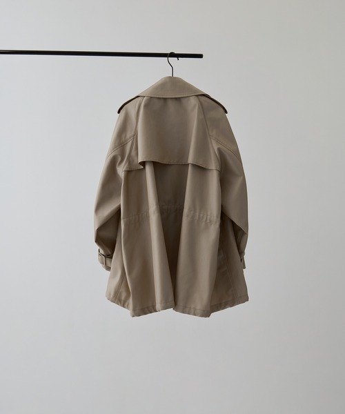 08sircus（ゼロエイトサーカス）の「[08sircus/ゼロハチサーカス]Giza cotton short trench coat（トレンチコート・レディース・ブラック/ベージュ・1）」の3枚目の写真