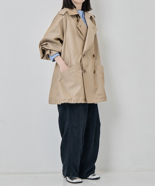 08sircus（ゼロエイトサーカス）の「[08sircus/ゼロハチサーカス]Giza cotton short trench coat（トレンチコート・レディース・ブラック/ベージュ・1）」の9枚目の写真