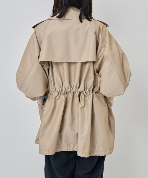 08sircus（ゼロエイトサーカス）の「[08sircus/ゼロハチサーカス]Giza cotton short trench coat（トレンチコート・レディース・ブラック/ベージュ・1）」の7枚目の写真