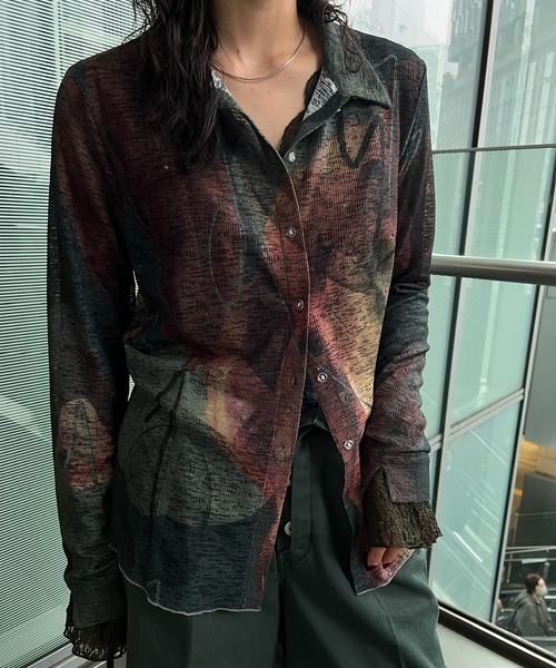 Ameri(アメリ)の「GEL ART CUT SHIRT(シャツ/ブラウス・レディース・ライトブルー/カーキ・FREE)」の2枚目の写真