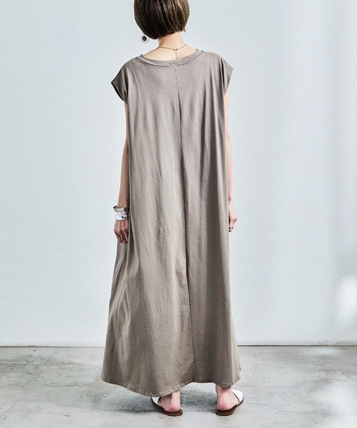 Fashion Letter(ファッションレター)の「フレンチスリーブ Tシャツワンピース(ワンピース・レディース・ブラック/グレイッシュベージュ・M)」の11枚目の写真