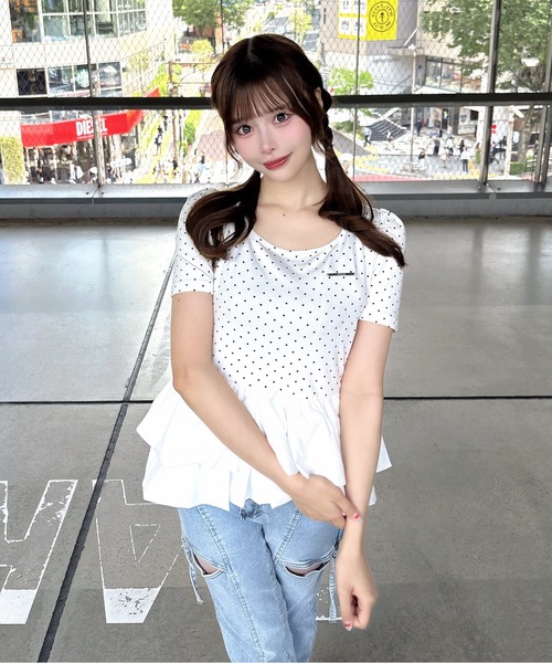 one way(ワンウェイ)の「バックリボンペプラムトップス(Tシャツ/カットソー・レディース・ホワイト系その他/ブルー系その他/ホワイト系その他2/ブラック系その他・FREE)」の2枚目の写真