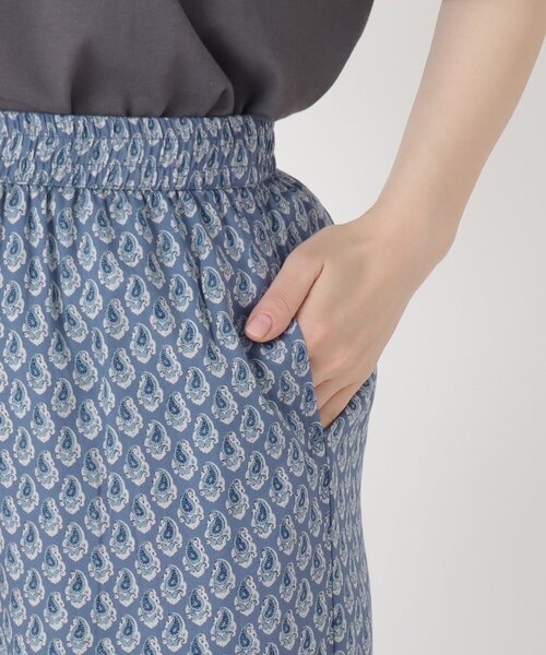 one'sterrace(ワンズテラス)の「レーヨンツイル プリントパンツ(その他パンツ・レディース・ブルー系その他7/グレー系その他7/レッド系9・02)」の8枚目の写真