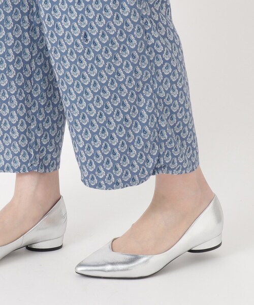 one'sterrace(ワンズテラス)の「レーヨンツイル プリントパンツ(その他パンツ・レディース・ブルー系その他7/グレー系その他7/レッド系9・02)」の9枚目の写真