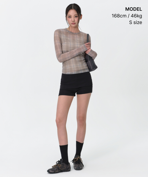 MUSINSA STANDARD WOMAN（ムシンサスタンダードウーマン）の「ウィメンズチェックシアーロングスリーブTシャツ[ベージュ]（Tシャツ/カットソー・レディース・その他・X-SMALL/SMALL/MEDIUM/LARGE）」の5枚目の写真