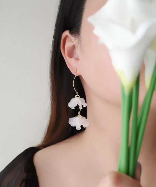 CERCA(チェルカ)の「jolie minette /ゆれるフリル2連 ロング ピアス/アレルギー対応(ピアス(両耳用)・レディース・チェリーピンク/ブルー/ホワイト・FREE)」の8枚目の写真