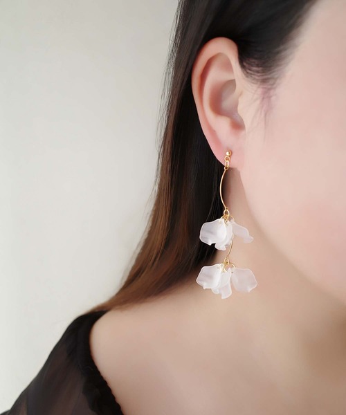 CERCA(チェルカ)の「jolie minette /ゆれるフリル2連 ロング ピアス/アレルギー対応(ピアス(両耳用)・レディース・チェリーピンク/ブルー/ホワイト・FREE)」の10枚目の写真