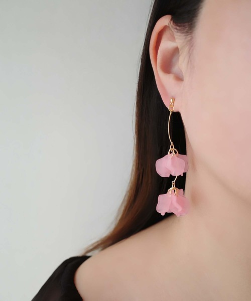 CERCA(チェルカ)の「jolie minette /ゆれるフリル2連 ロング ピアス/アレルギー対応(ピアス(両耳用)・レディース・チェリーピンク/ブルー/ホワイト・FREE)」の11枚目の写真