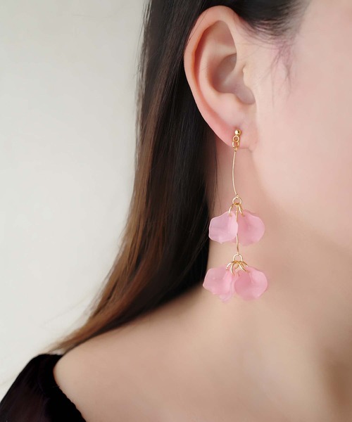 CERCA(チェルカ)の「jolie minette /ゆれるフリル2連 ロング ピアス/アレルギー対応(ピアス(両耳用)・レディース・チェリーピンク/ブルー/ホワイト・FREE)」の14枚目の写真