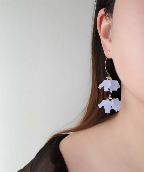 CERCA(チェルカ)の「jolie minette /ゆれるフリル2連 ロング ピアス/アレルギー対応(ピアス(両耳用)・レディース・チェリーピンク/ブルー/ホワイト・FREE)」の15枚目の写真