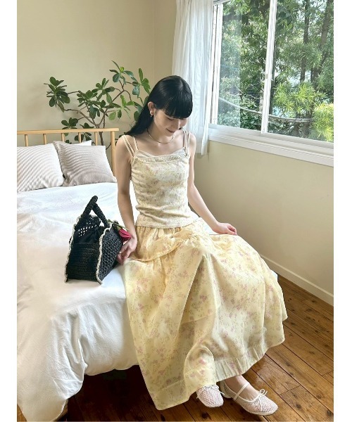 LILY BROWN(リリーブラウン)の「フラワーボリュームシアースカート(スカート・レディース・ブラック/ホワイト/イエロー・F)」の12枚目の写真