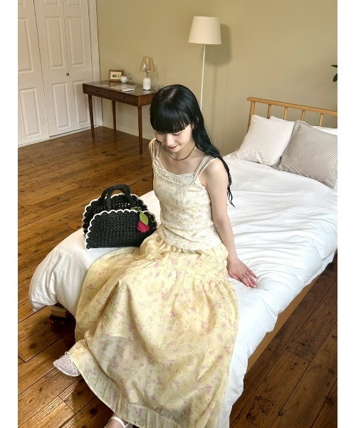 LILY BROWN(リリーブラウン)の「フラワーボリュームシアースカート(スカート・レディース・ブラック/ホワイト/イエロー・F)」の13枚目の写真