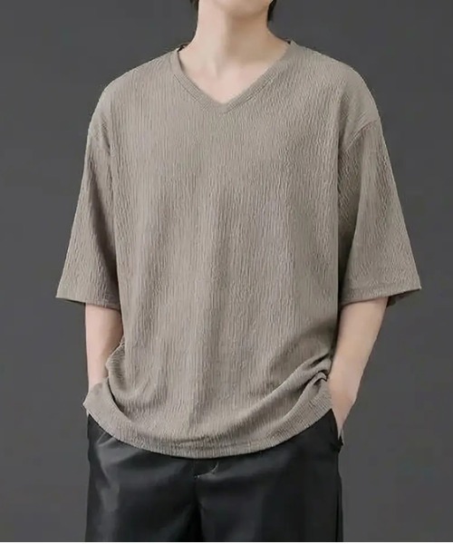 revertical（リバーティカル）の「ワッフル素材Vネック半袖Tシャツ／リラックスシルエット（Tシャツ/カットソー・メンズ・ブラック/グレイッシュベージュ/ブルーグリーン・SMALL/LARGE/MEDIUM）」の2枚目の写真