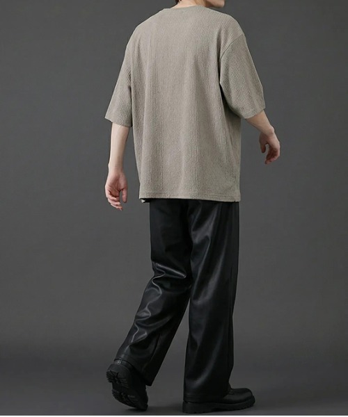 revertical（リバーティカル）の「ワッフル素材Vネック半袖Tシャツ／リラックスシルエット（Tシャツ/カットソー・メンズ・ブラック/グレイッシュベージュ/ブルーグリーン・SMALL/LARGE/MEDIUM）」の12枚目の写真