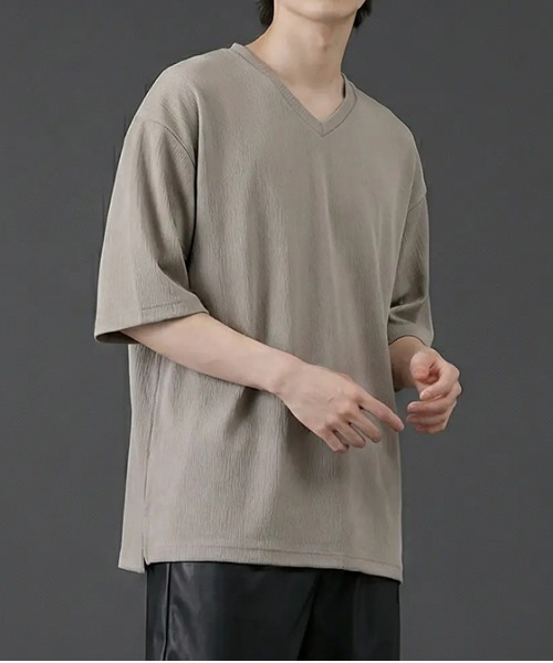 revertical（リバーティカル）の「ワッフル素材Vネック半袖Tシャツ／リラックスシルエット（Tシャツ/カットソー・メンズ・ブラック/グレイッシュベージュ/ブルーグリーン・SMALL/LARGE/MEDIUM）」の9枚目の写真