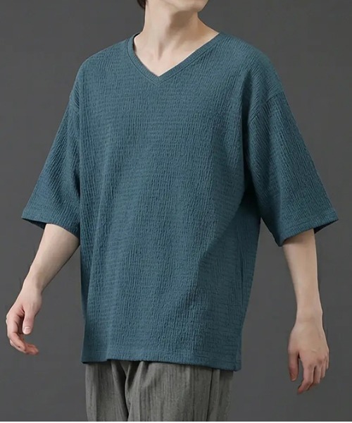 revertical（リバーティカル）の「ワッフル素材Vネック半袖Tシャツ／リラックスシルエット（Tシャツ/カットソー・メンズ・ブラック/グレイッシュベージュ/ブルーグリーン・SMALL/LARGE/MEDIUM）」の15枚目の写真