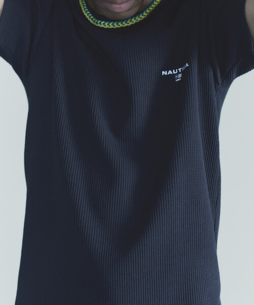 NAUTICA(ノーティカ)の「NAUTICA/ノーティカ Essentials タイトフィット S/S クルーネック ワッフルTシャツ(Tシャツ/カットソー・メンズ・ブラック/グレー/ホワイト/チャコールグレー・LARGE/MEDIUM/SMALL/X-LARGE/XX-LARGE)」の5枚目の写真