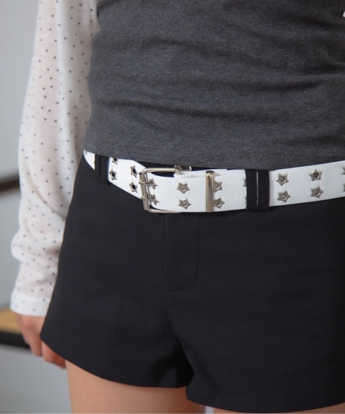 Chiina(チーナ)の「Chiina / スタースタッズベルト付ショートパンツ(チノパンツ・レディース・ブラック/ホワイト・MEDIUM/SMALL)」の10枚目の写真