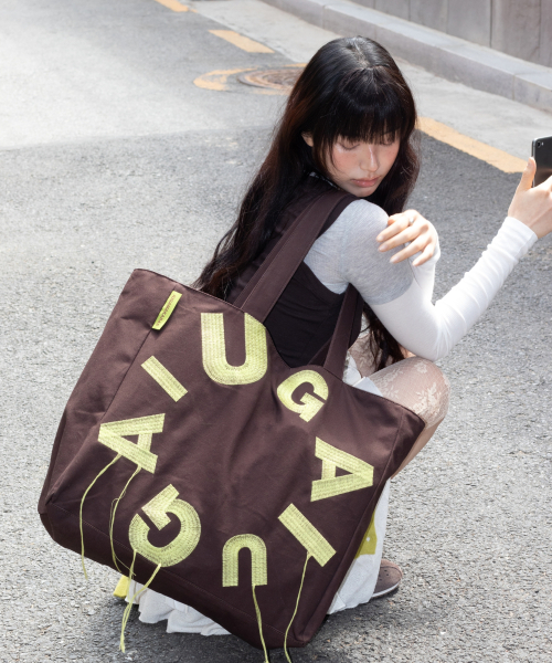 IUGAMAKARAS（イウガマカラス）の「IUGA Big Shopper Bag (Brown)（エコバッグ/サブバッグ・レディース・その他・FREE）」の5枚目の写真