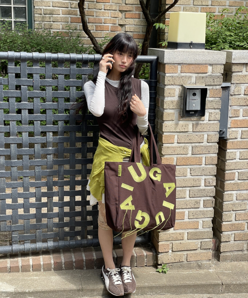 IUGAMAKARAS（イウガマカラス）の「IUGA Big Shopper Bag (Brown)（エコバッグ/サブバッグ・レディース・その他・FREE）」の7枚目の写真