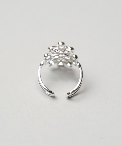 MAISON SPECIAL(メゾンスペシャル)の「《UNISEX》Multi-flower Motif Ring/マルチフラワーモチーフリング【MAISON SPECIAL/メゾンスペシャル】(リング・メンズ・シルバー・FREE)」の5枚目の写真