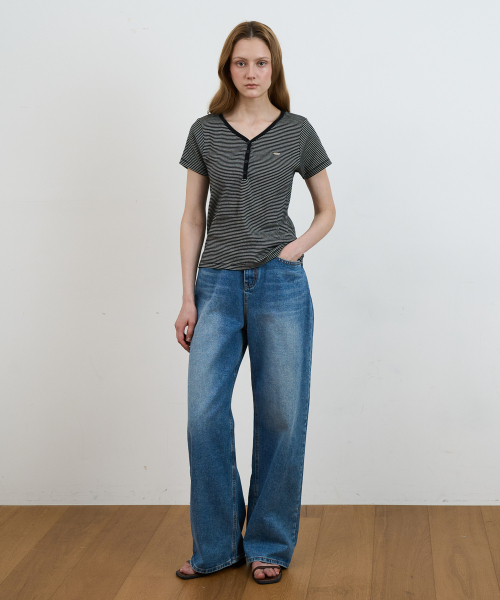 DEHEVE（デヘヴェ）の「Stripe Henley Neck T-shirt [Black]（Tシャツ/カットソー・レディース・ブラック・OS）」の6枚目の写真