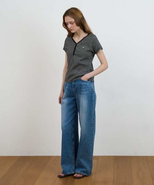 DEHEVE（デヘヴェ）の「Stripe Henley Neck T-shirt [Black]（Tシャツ/カットソー・レディース・ブラック・OS）」の5枚目の写真