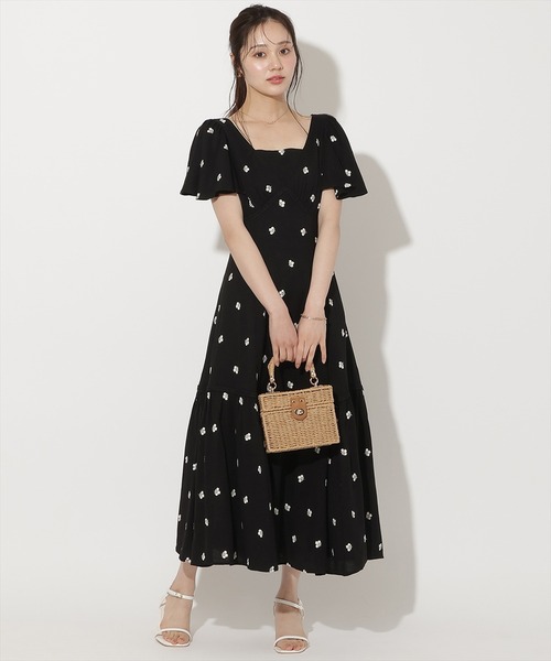 WILLSELECTION(ウィルセレクション)の「小花刺繍フレアスリーブワンピース(ワンピース・レディース・ダークブラウン/グリーン/ブラック/アイボリー・FREE)」の12枚目の写真