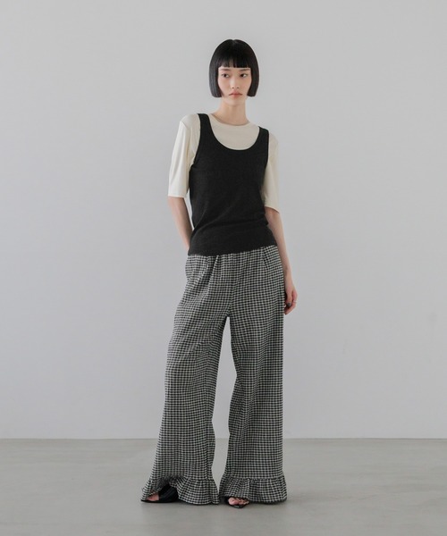 LOWRYS FARM(ローリーズファーム)の「スソフリルカットパンツ 880118(その他パンツ・レディース・ブラック/イエロー/アイボリー・MEDIUM/SMALL)」の7枚目の写真