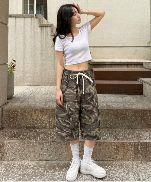 gossip!ロサンゼルス(ゴシップロサンゼルス)の「Y2K迷彩柄 カモフラージュ ウエストゴム ワイド ハーフデニムパンツ(Tシャツ/カットソー・レディース・カモフラージュ・S/M)」の3枚目の写真