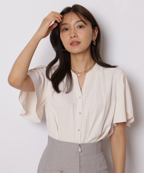 JUSGLITTY（ジャスグリッティー）の「チューリップスリーブパールブラウス（シャツ/ブラウス・レディース・オフホワイト/ブラック・2/1）」の3枚目の写真