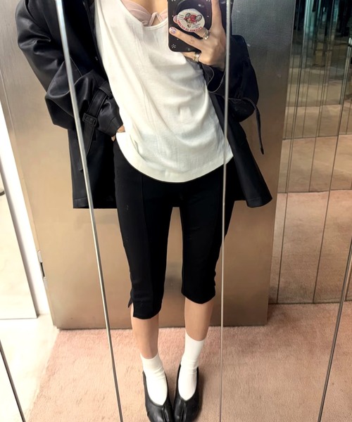 SHEENA(シーナ)の「【3サイズ展開】裾スリットストレッチカプリパンツ(その他パンツ・レディース・ブラック・M/S/L)」の18枚目の写真