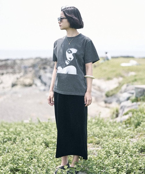 PULP/417EDIFICE（パルプフォーワンセブンエディフィス）の「BJORK PHOTO TEE "PORTRAIT" 1 by Kevin Cummins（Tシャツ/カットソー・メンズ・ホワイト/ブラック・MEDIUM/SMALL/LARGE/X-LARGE）」の17枚目の写真